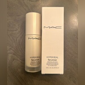 MAC Cosmetics Hyper Real Serumizer